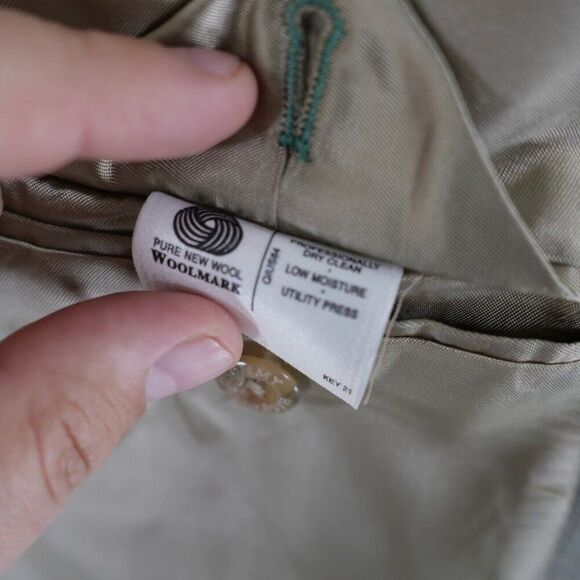 Tommy Hilfiger Worsted Wool Tan Plaid W/ Blue Windowpane 40R 2 Button Sport Coat - Picture 9 of 13